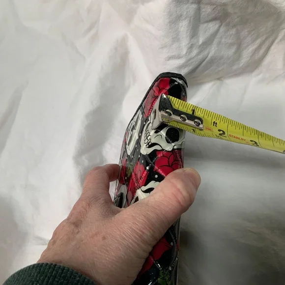 Loungefly Wallet Roses and Skulls - Picture 6 of 6